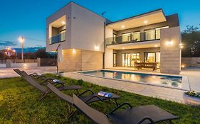 Villa F&A Zadarvillas